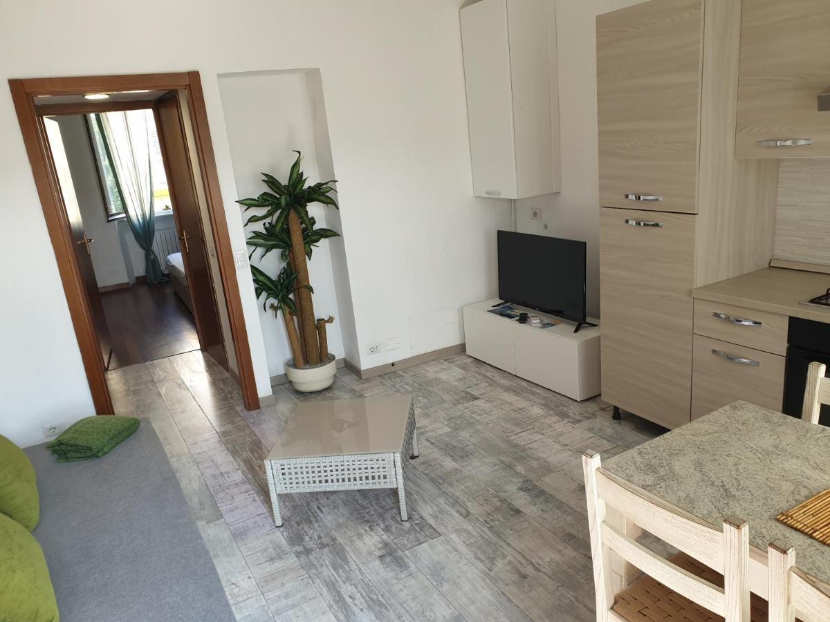 Relax Apartment Милано Екстериор снимка