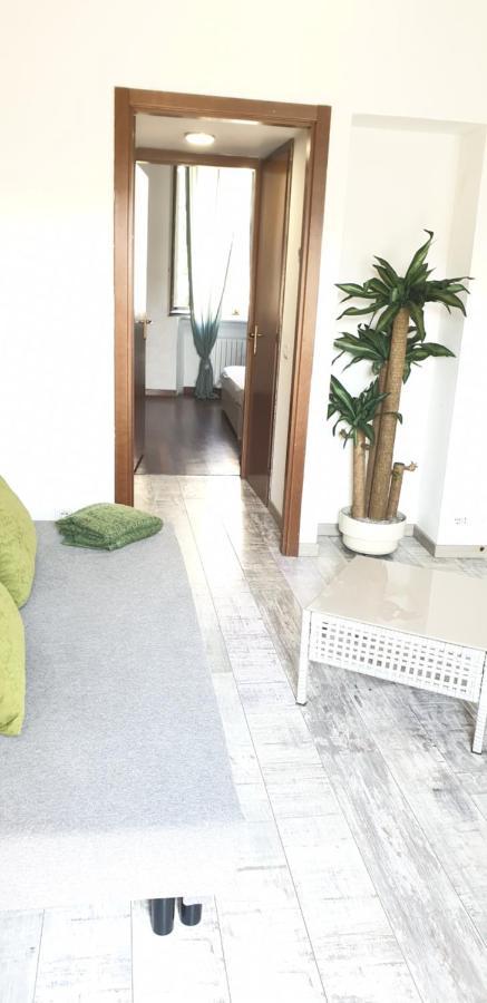 Relax Apartment Милано Екстериор снимка